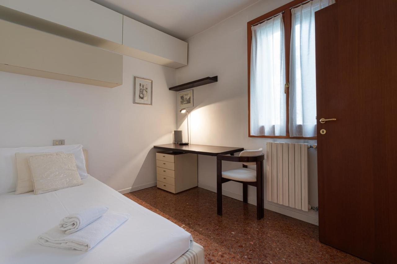 Canale View Apt - S. Agostino Venice Exterior photo