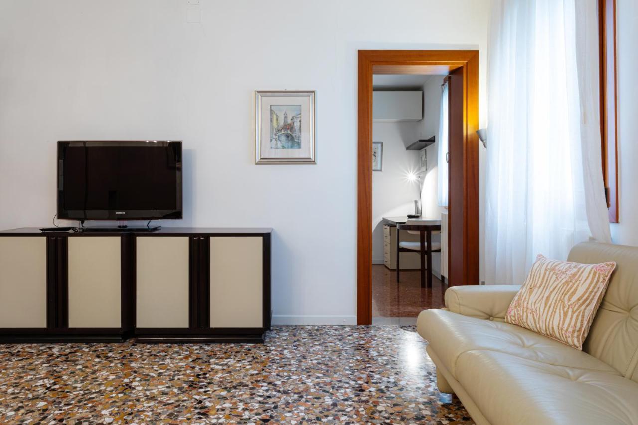 Canale View Apt - S. Agostino Venice Exterior photo
